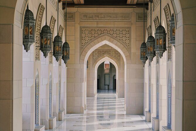 Private Half-day Tour in Muscat - Al Alam Palace: sea views and quick photo time (free)