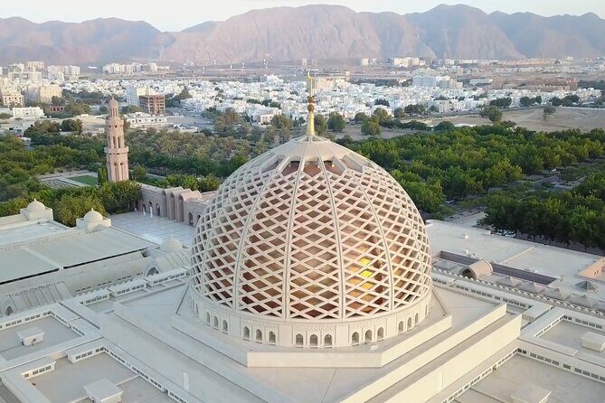 Private Half-Day Tour to Grand Mosque-Nakhal Fort and Hotspring - Price and value: what $109.80 gets you