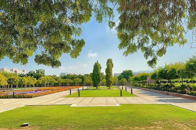 Private Half-Day Tour to Grand Mosque-Nakhal Fort and Hotspring - Should you book this Grand Mosque–Nakhal Fort–Hot Spring tour?