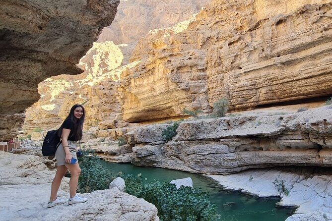 Private Wadi Shab - Bimmah Sinkhole - White Sand Beach - Full Day Tour - Private guide, private vehicle: what that means for your day