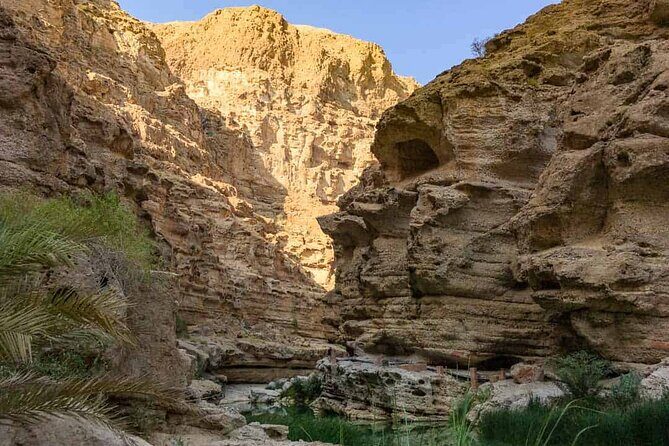 Wadi Shab Coastal Trekking - Stop 1: Wadi Shab canyon walk, pools, and the keyhole cave swim