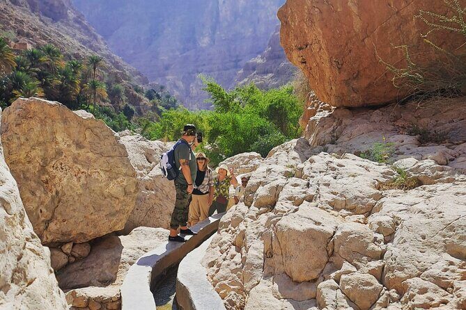 Wadi Shab Expedition - Guide Time: Why the Nasser (and Said) Factor Matters