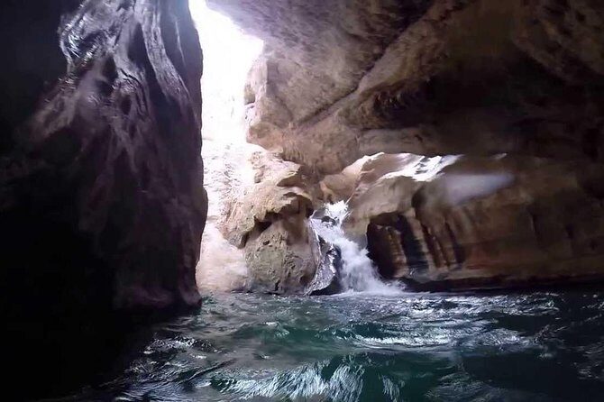 Wadishab and Bhima Sink Hole (Sharing Tours - Pacing and who it suits best