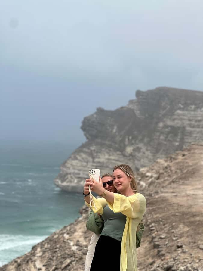 West Salalah: Caribbean of the Orient Fazayah Beaches & City - Masood Beach Photo Stop: Quiet Cliffs and Short Views